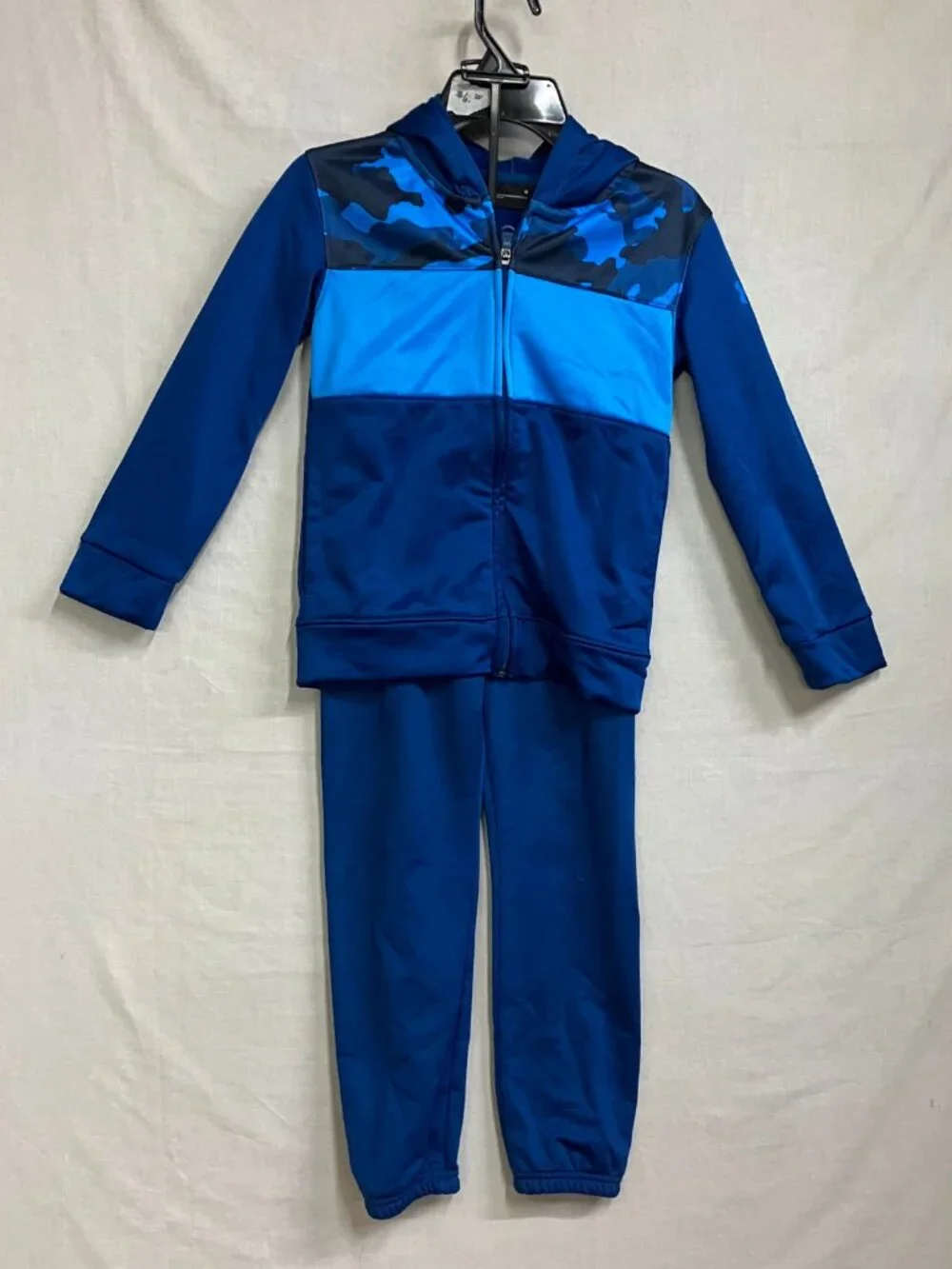 Under Armour Tracksuit Boys Set Size 6 Blue Camo Hoodie Jogger Pants Long Sleeve